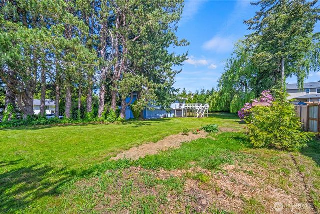 5860 Hawthorne Lane, Ferndale, WA 98248