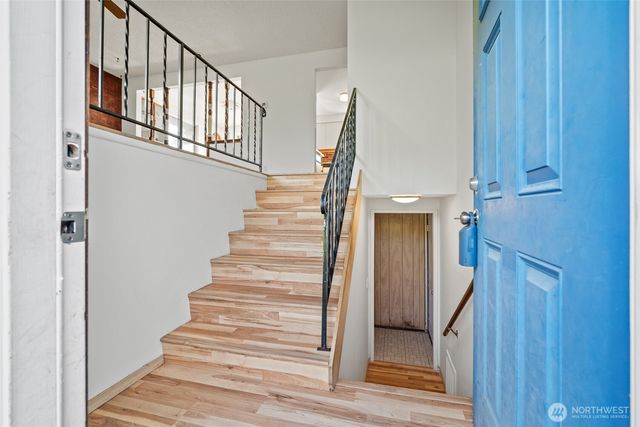 5860 Hawthorne Lane, Ferndale, WA 98248
