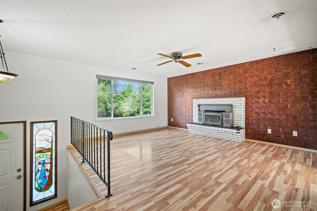 5860 Hawthorne Lane, Ferndale, WA 98248