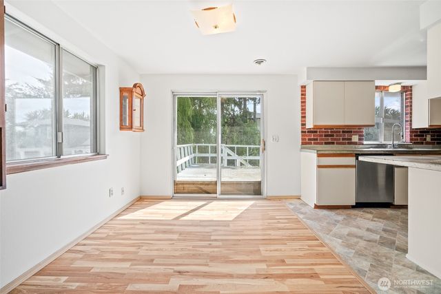 5860 Hawthorne Lane, Ferndale, WA 98248