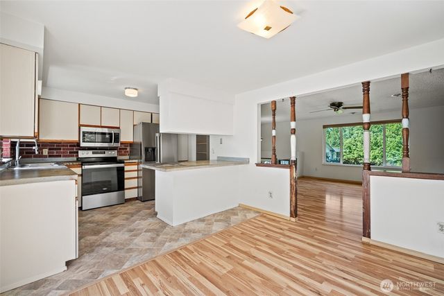 5860 Hawthorne Lane, Ferndale, WA 98248