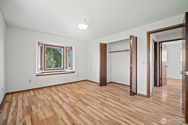 5860 Hawthorne Lane, Ferndale, WA 98248