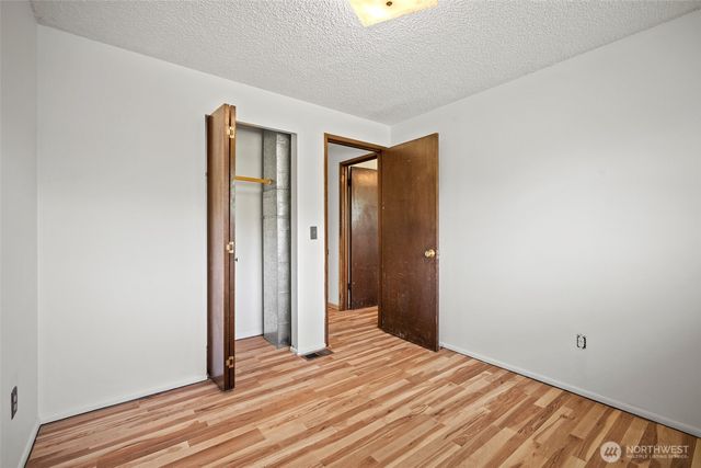 5860 Hawthorne Lane, Ferndale, WA 98248