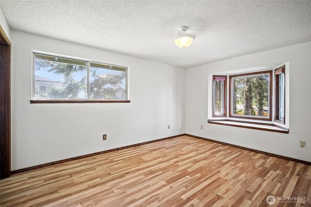 5860 Hawthorne Lane, Ferndale, WA 98248