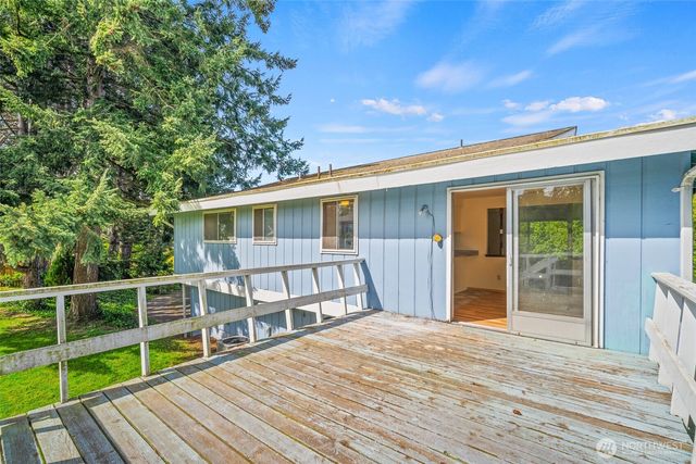 5860 Hawthorne Lane, Ferndale, WA 98248