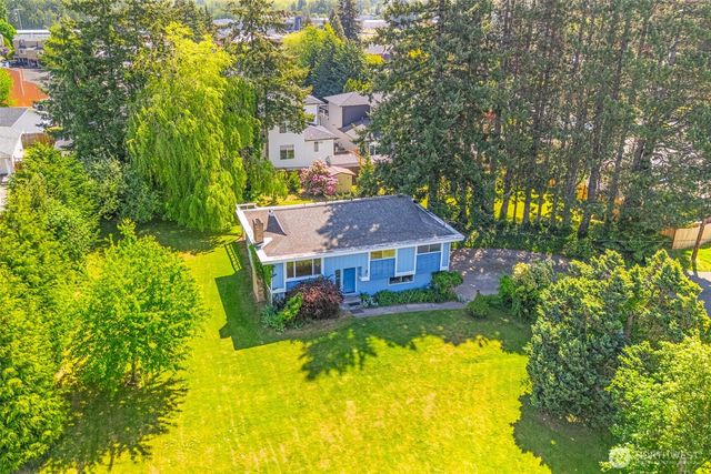 5860 Hawthorne Lane, Ferndale, WA 98248