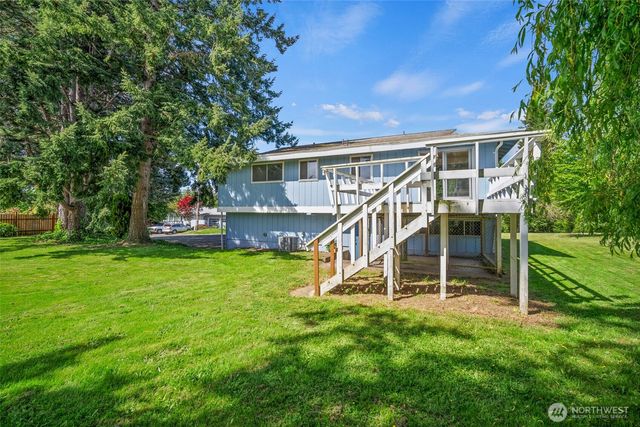 5860 Hawthorne Lane, Ferndale, WA 98248