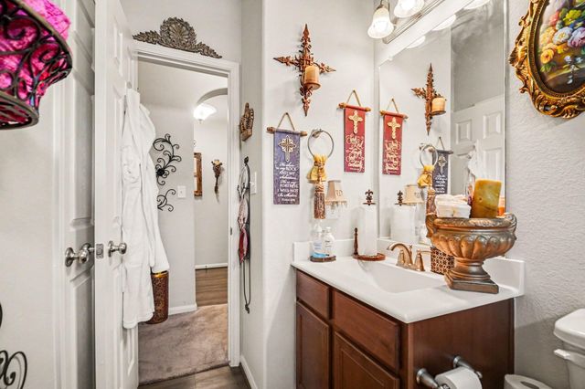 411 Asiatic Black Bear Way, Crosby, TX 77532