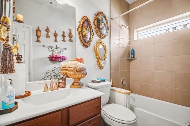 411 Asiatic Black Bear Way, Crosby, TX 77532
