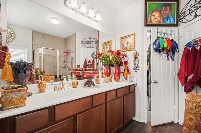 411 Asiatic Black Bear Way, Crosby, TX 77532