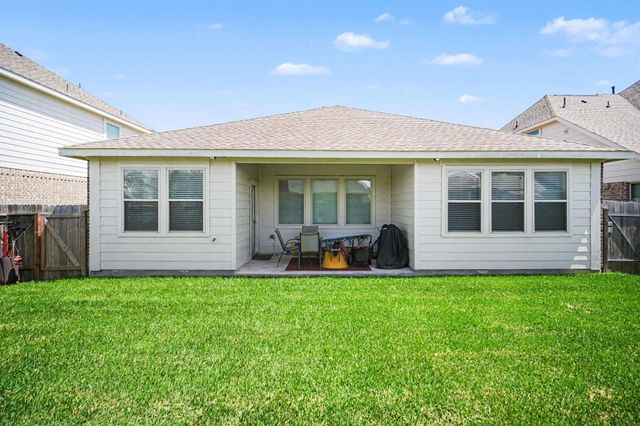 411 Asiatic Black Bear Way, Crosby, TX 77532