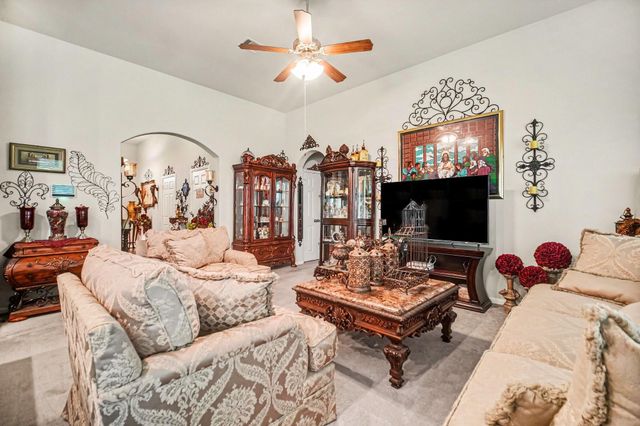 411 Asiatic Black Bear Way, Crosby, TX 77532