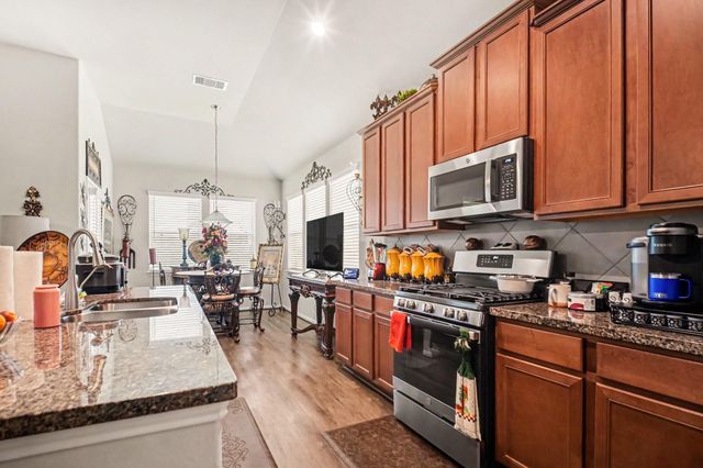 411 Asiatic Black Bear Way, Crosby, TX 77532
