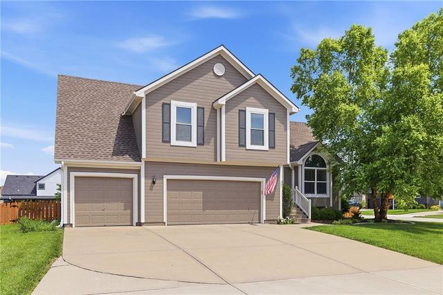 507 River Birch Road, Raymore, MO 64083