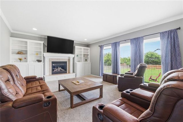 507 River Birch Road, Raymore, MO 64083