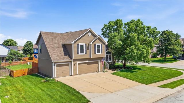 507 River Birch Road, Raymore, MO 64083