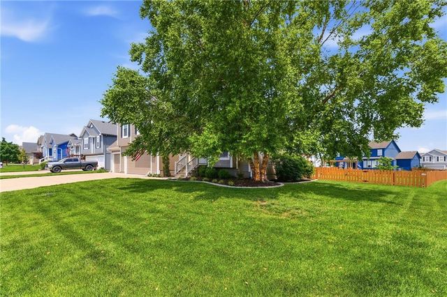 507 River Birch Road, Raymore, MO 64083