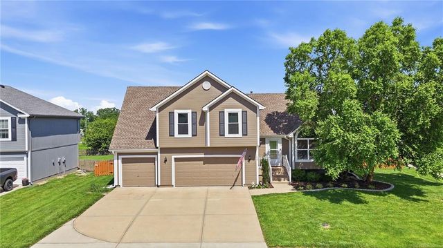 507 River Birch Road, Raymore, MO 64083
