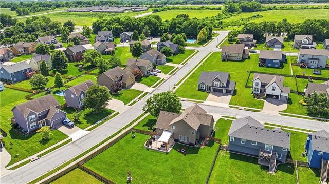 507 River Birch Road, Raymore, MO 64083