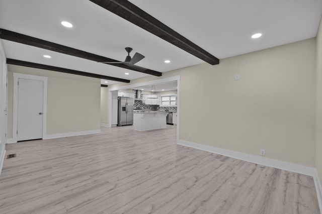 1944 Weeks Rd, Murfreesboro, TN 37127