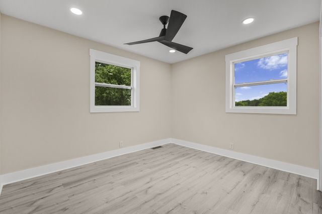 1944 Weeks Rd, Murfreesboro, TN 37127
