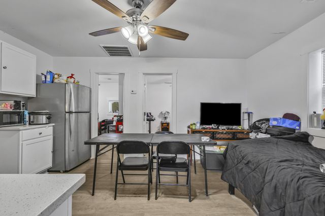 1944 Weeks Rd, Murfreesboro, TN 37127