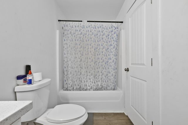 1944 Weeks Rd, Murfreesboro, TN 37127