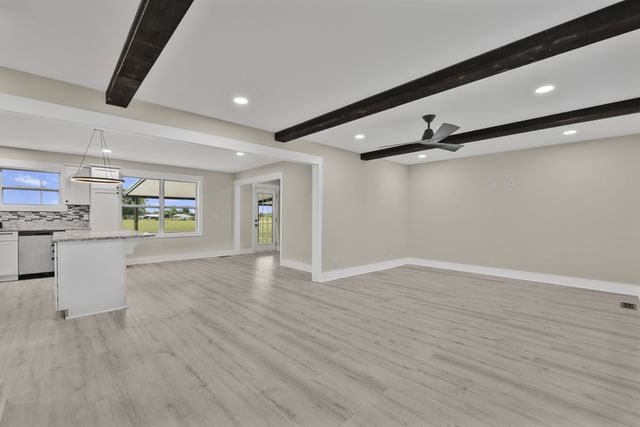 1944 Weeks Rd, Murfreesboro, TN 37127