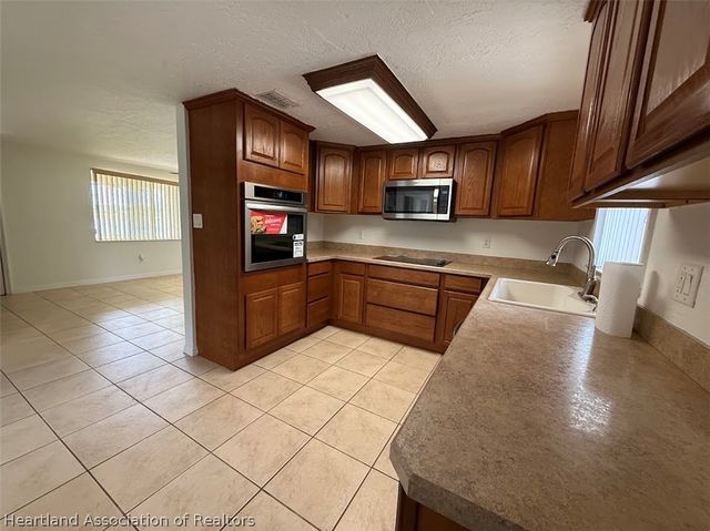 42078 Abram Avenue, Avon Park, FL 33825