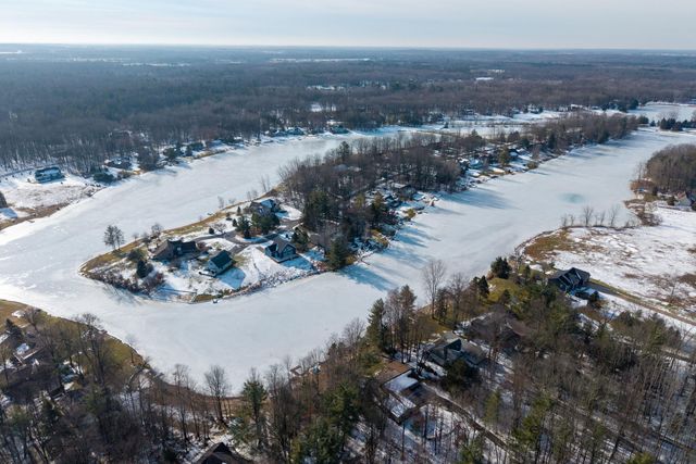 9158 Elmwood Court 185, Canadian Lakes, MI 49346