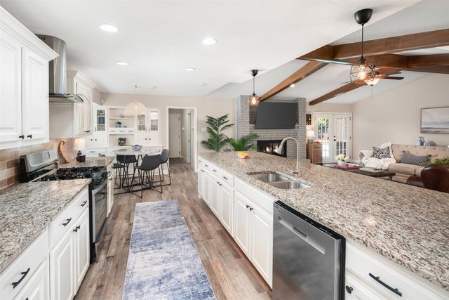 9352 Briarhurst Drive, Dallas, TX 75243