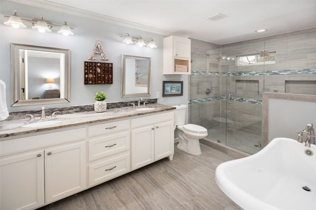 9352 Briarhurst Drive, Dallas, TX 75243