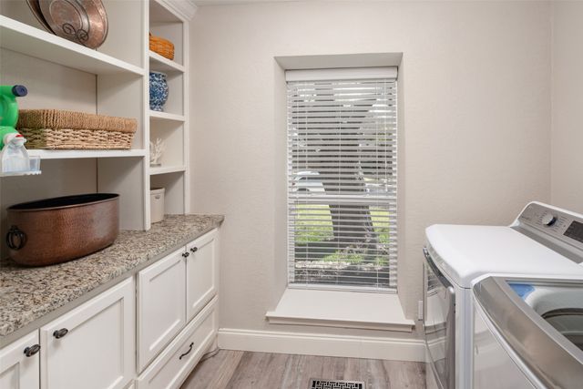 9352 Briarhurst Drive, Dallas, TX 75243