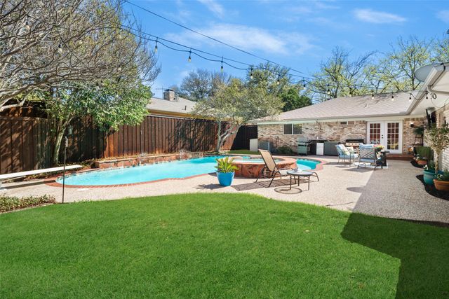 9352 Briarhurst Drive, Dallas, TX 75243