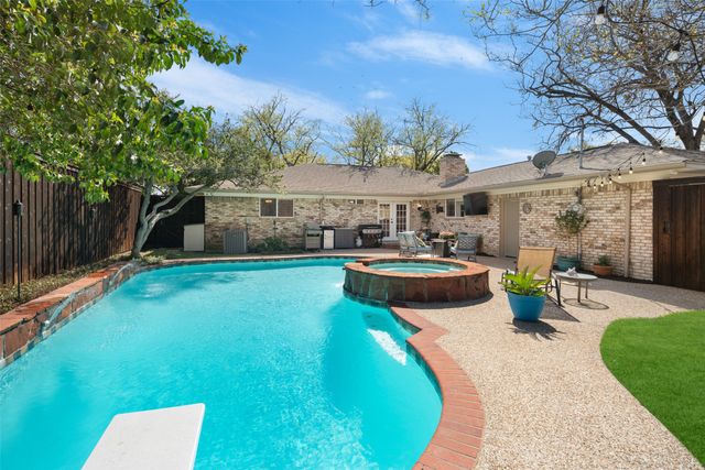 9352 Briarhurst Drive, Dallas, TX 75243