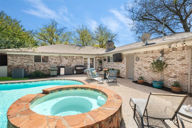 9352 Briarhurst Drive, Dallas, TX 75243