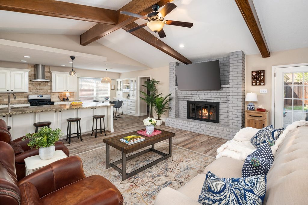 9352 Briarhurst Drive, Dallas, TX 75243