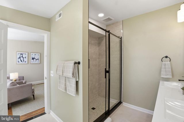 1609 G ST SE, Washington, DC 20003