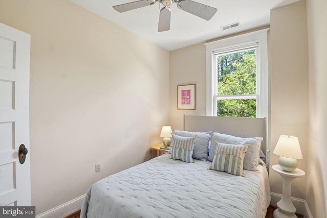 1609 G ST SE, Washington, DC 20003