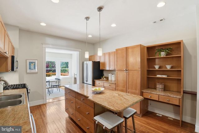 1609 G ST SE, Washington, DC 20003