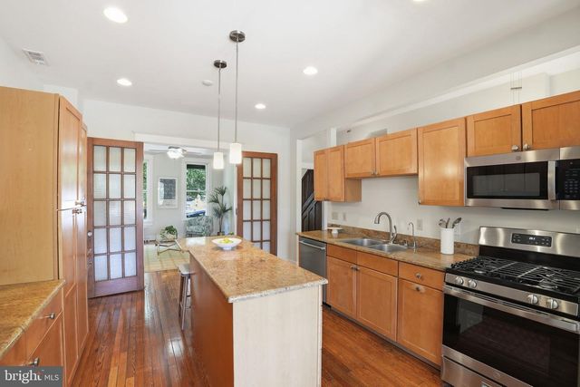 1609 G ST SE, Washington, DC 20003