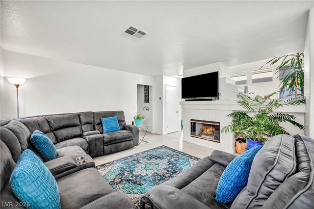 7225 Old Mission Drive, Las Vegas, NV 89128