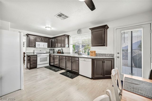 7225 Old Mission Drive, Las Vegas, NV 89128