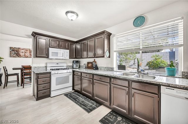 7225 Old Mission Drive, Las Vegas, NV 89128