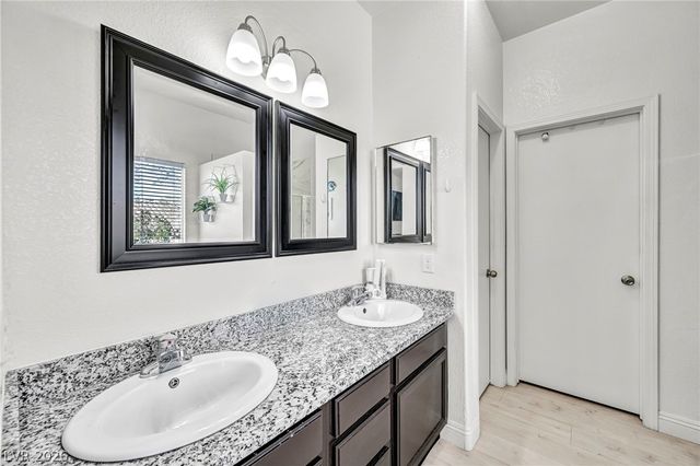 7225 Old Mission Drive, Las Vegas, NV 89128