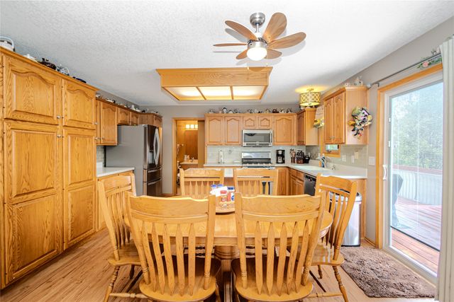 1120 W 16th Street S, Newton, IA 50208