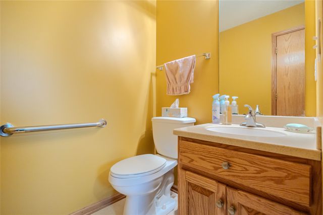 1120 W 16th Street S, Newton, IA 50208
