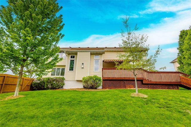 1120 W 16th Street S, Newton, IA 50208