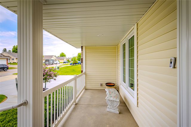 1120 W 16th Street S, Newton, IA 50208