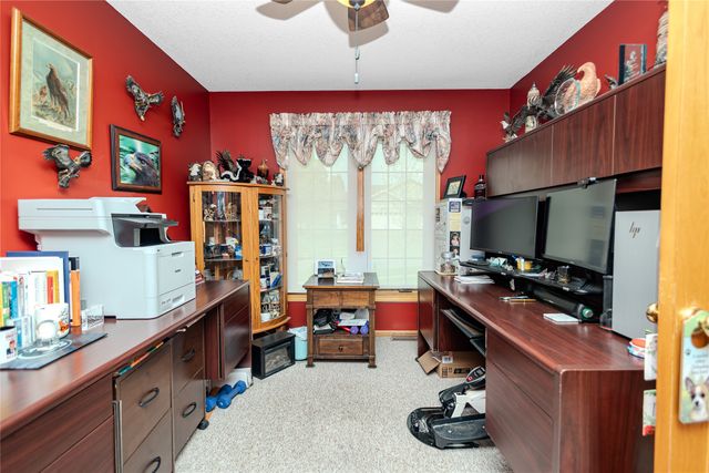 1120 W 16th Street S, Newton, IA 50208